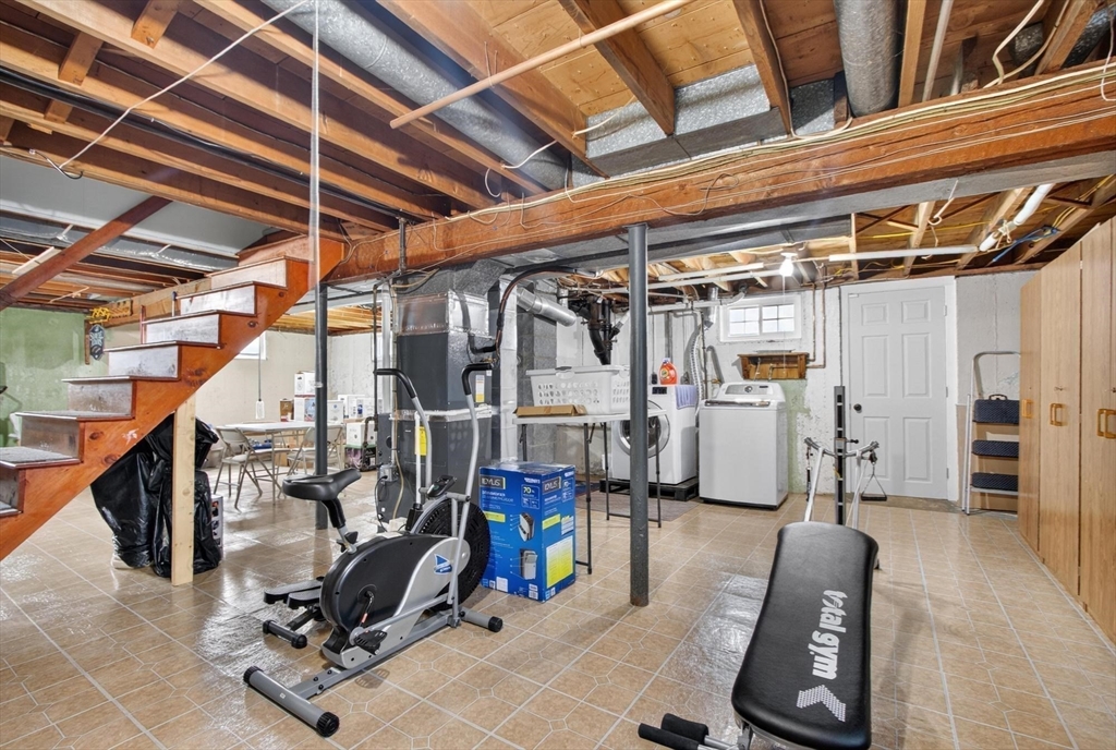 12 Claude Rd