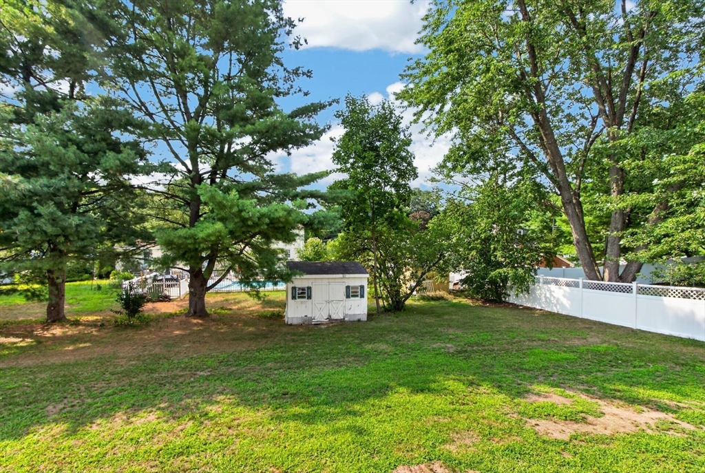 12 Claude Rd