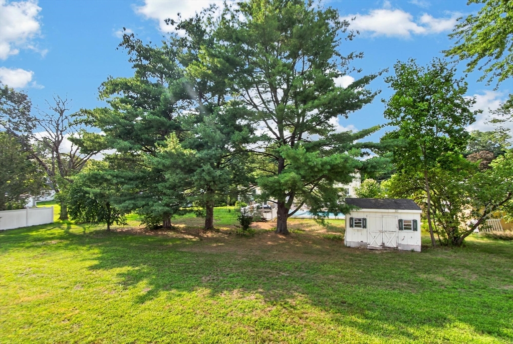12 Claude Rd