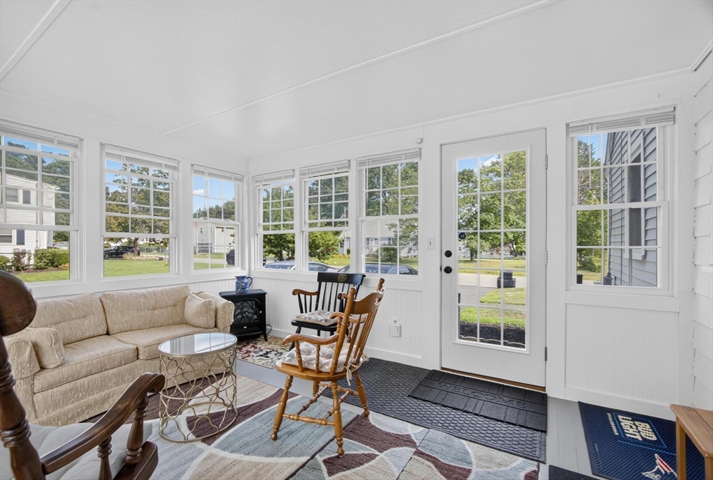 12 Claude Rd