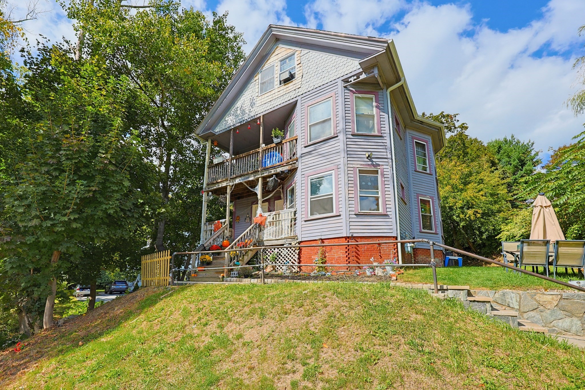 1550-1552 Main St.