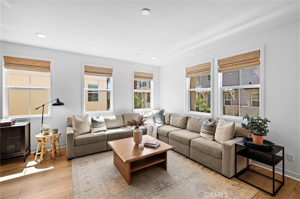 25 Gander Ct