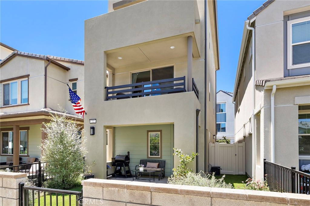 222 Goldfinch Street