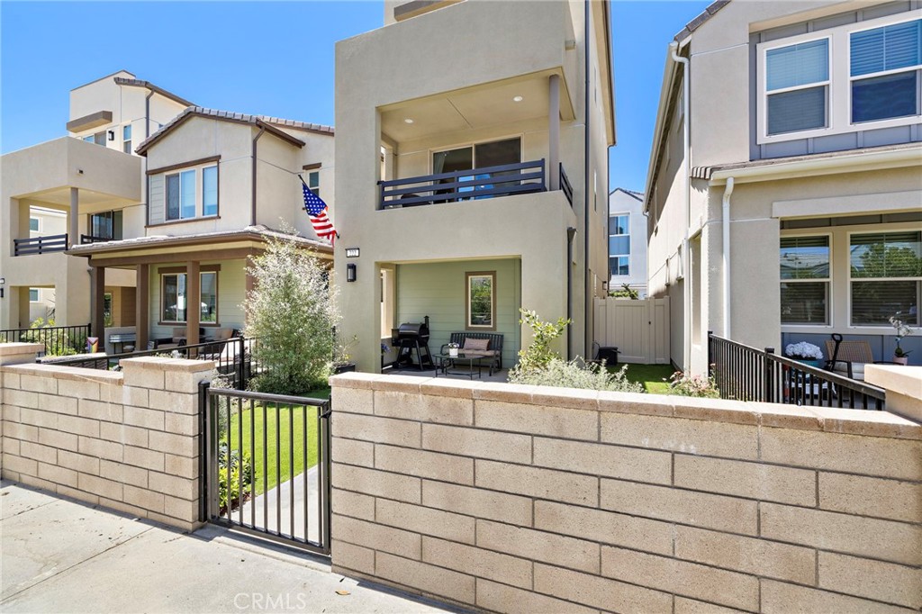 222 Goldfinch Street
