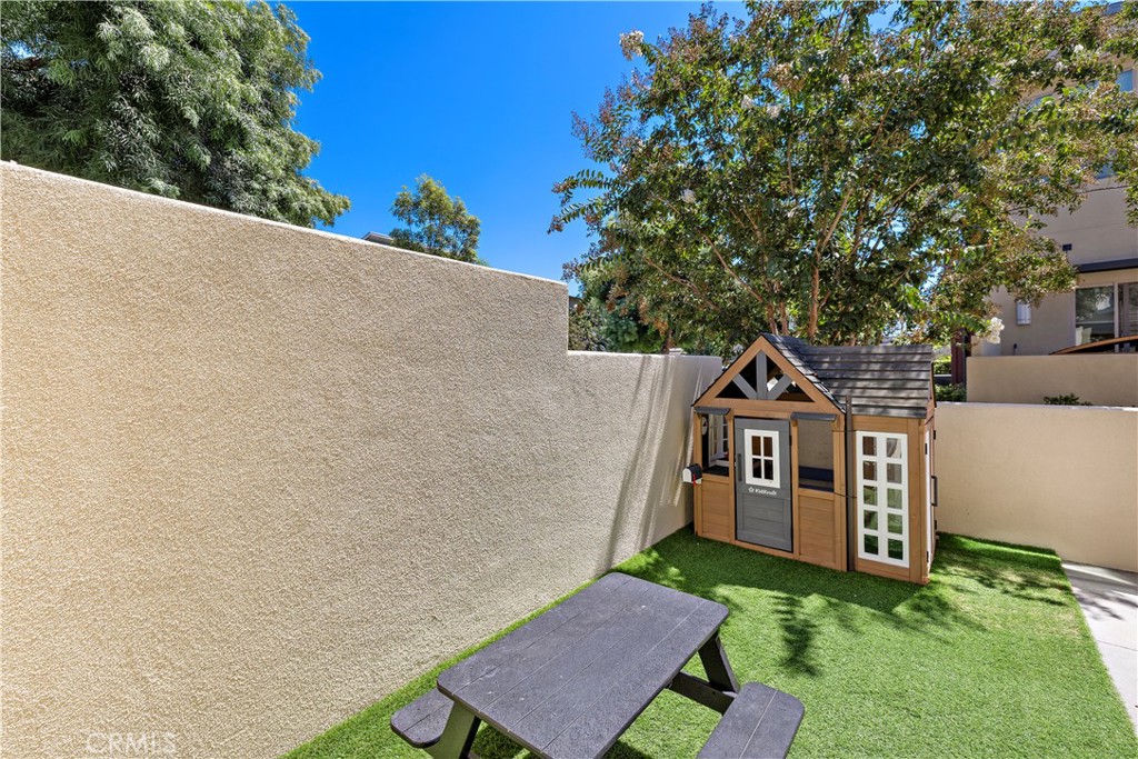 245 Alienta Lane