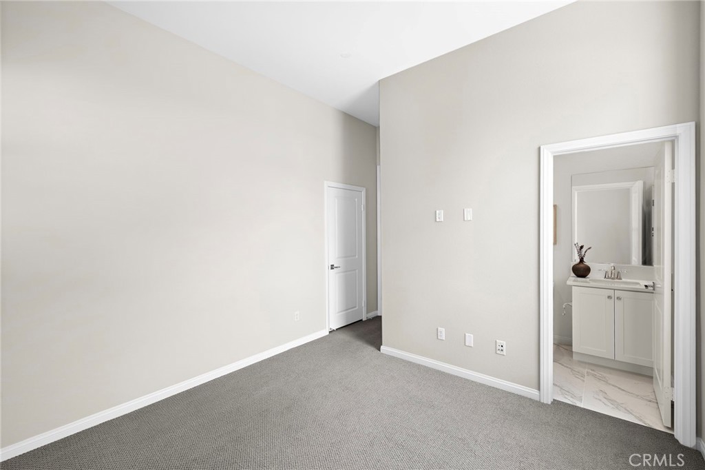 28 Ocaso Street