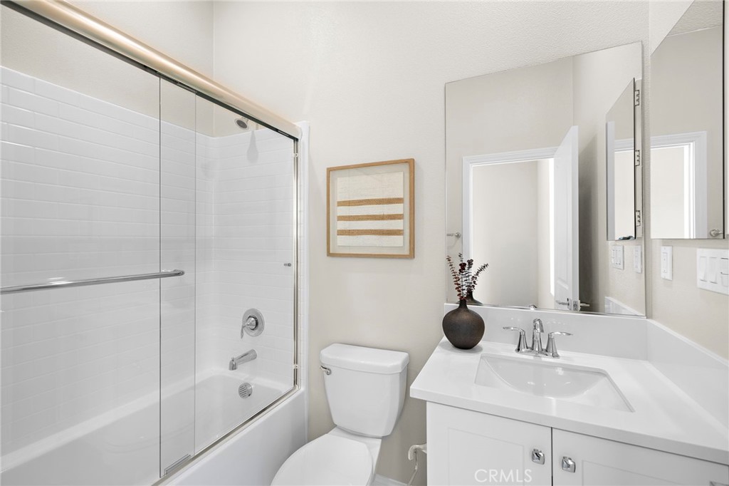 28 Ocaso Street