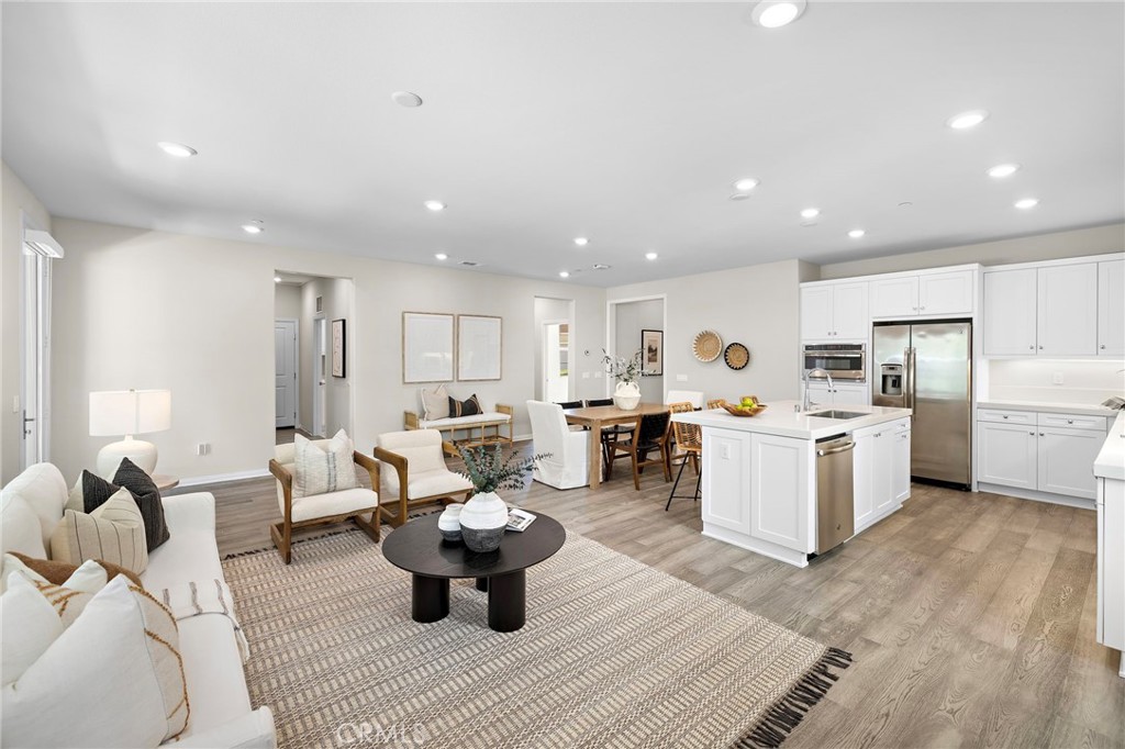 28 Ocaso Street