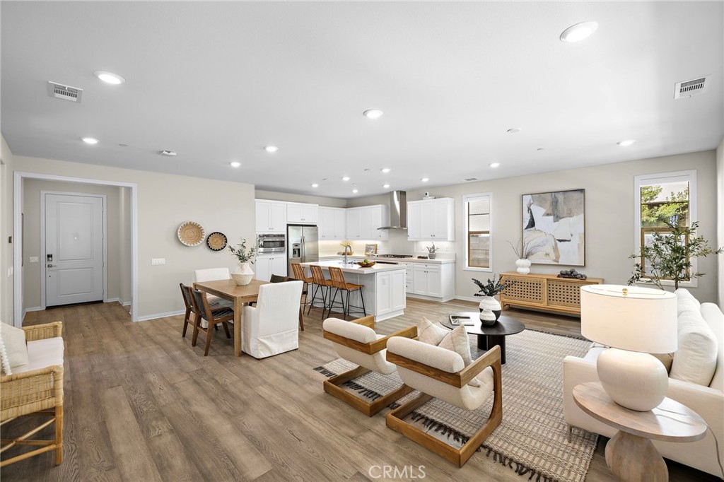 28 Ocaso Street