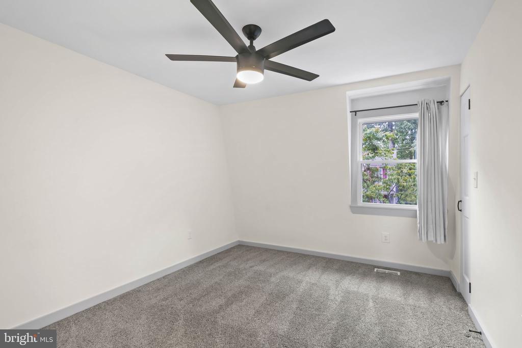 1111 WILDWOOD LANE