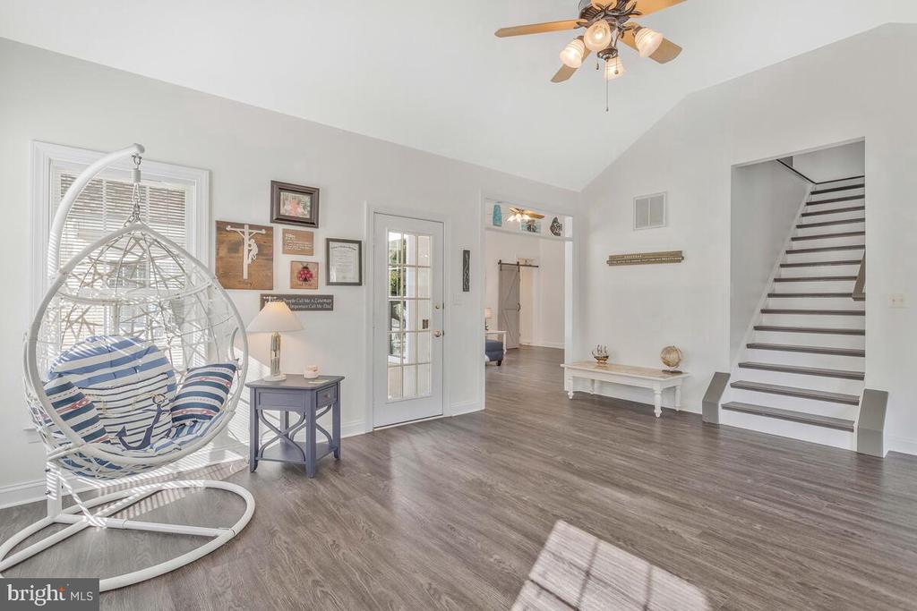 407 WINDMILL DRIVE