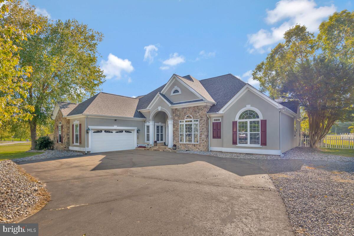 407 WINDMILL DRIVE
