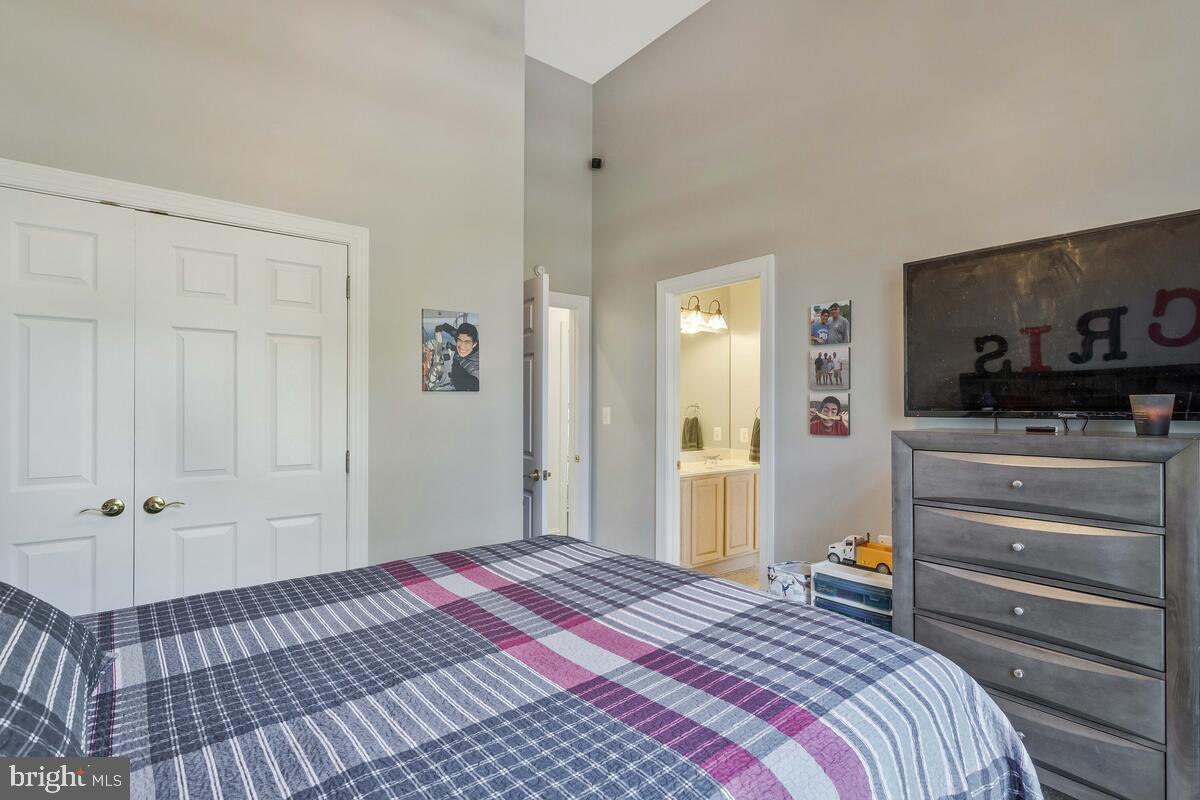 407 WINDMILL DRIVE