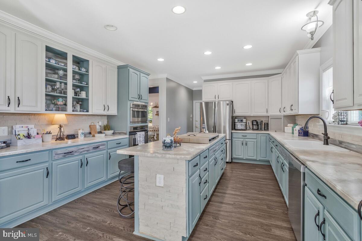 407 WINDMILL DRIVE