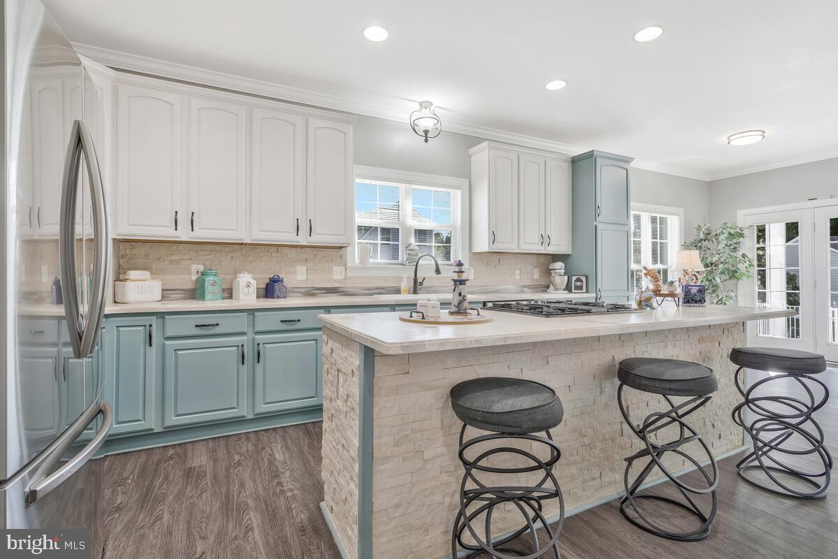 407 WINDMILL DRIVE