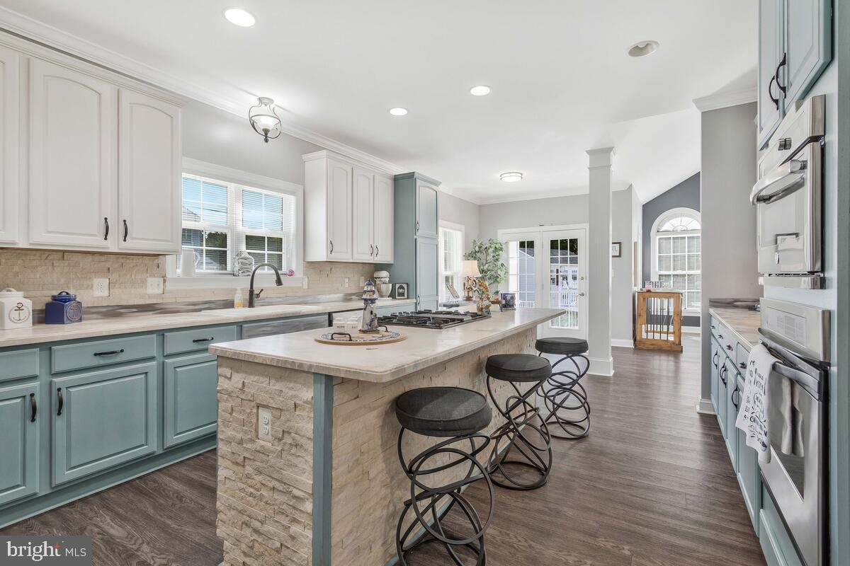407 WINDMILL DRIVE