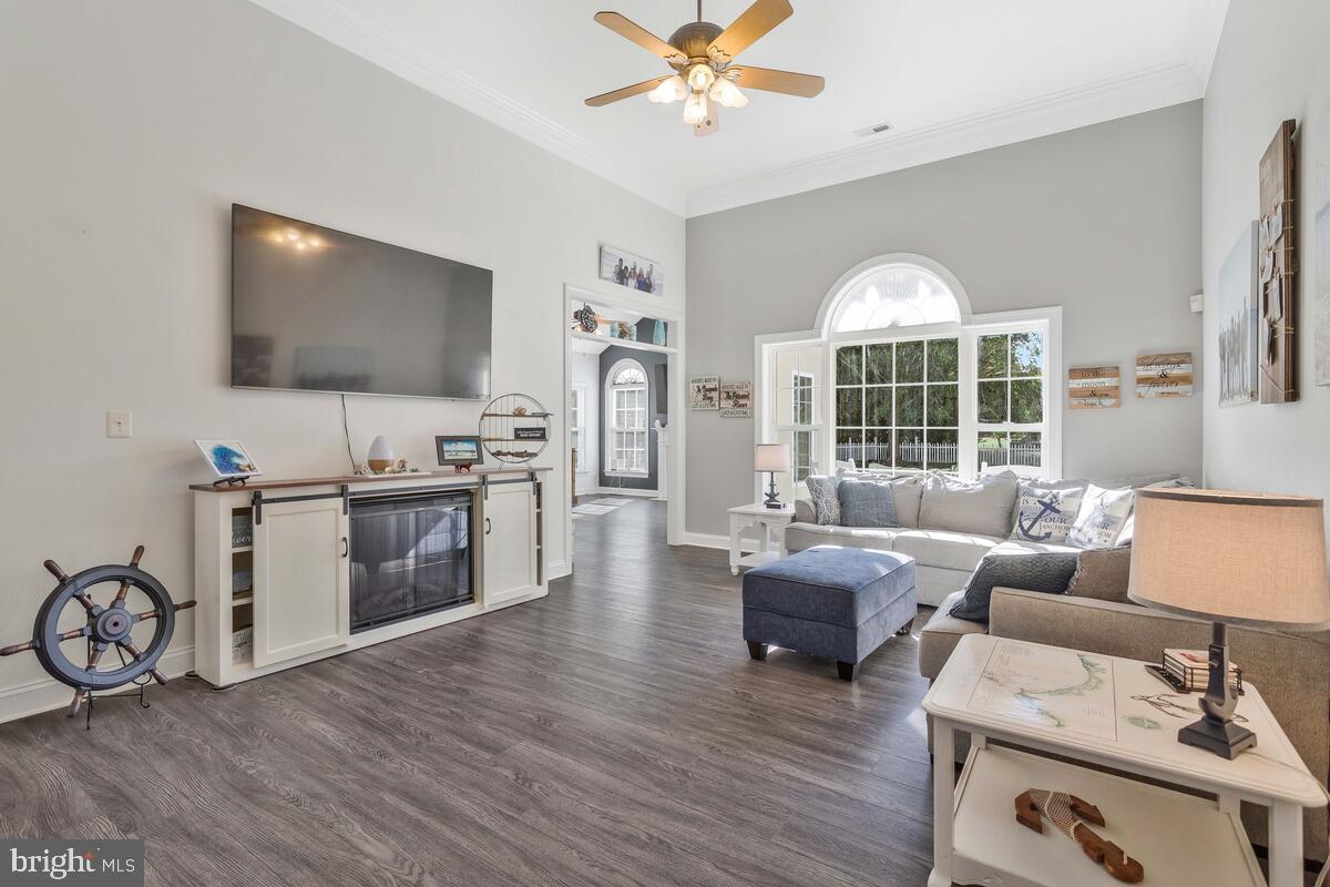 407 WINDMILL DRIVE