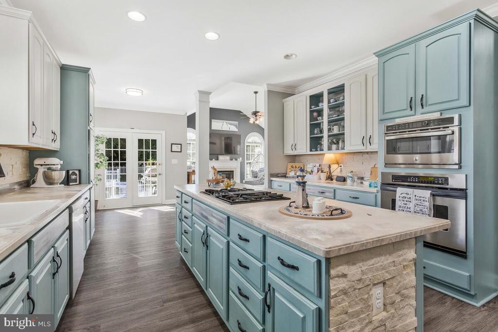 407 WINDMILL DRIVE
