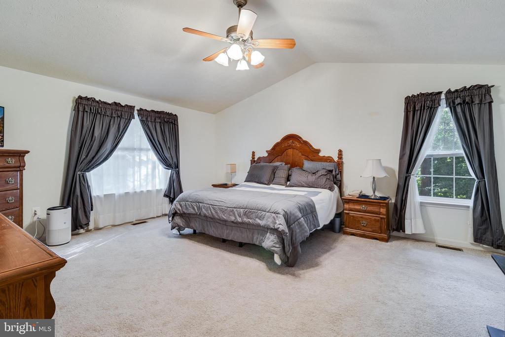 14740 JENNIFER COURT