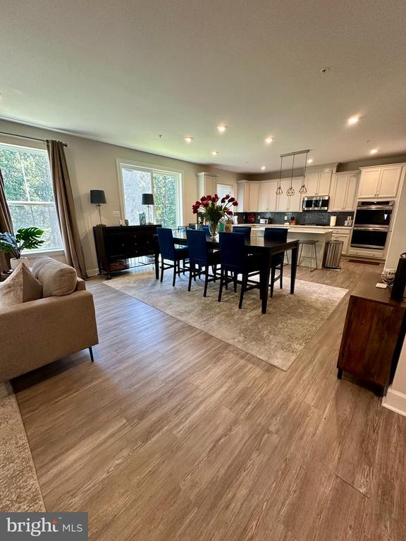 2318 DUNCAN LANE