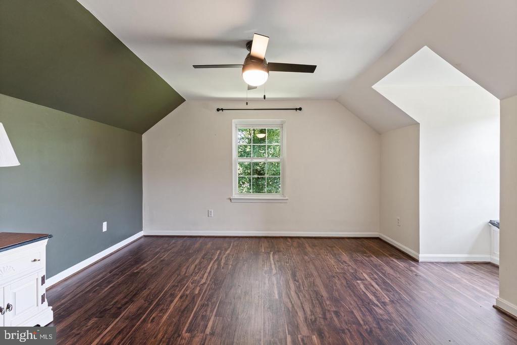 721 CLARKS RUN ROAD