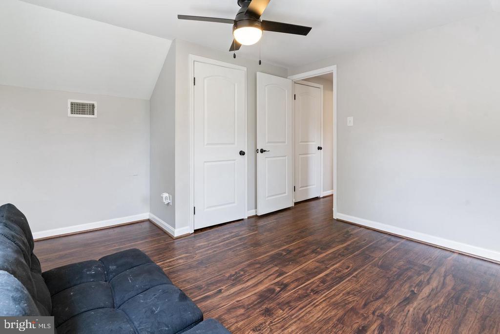 721 CLARKS RUN ROAD