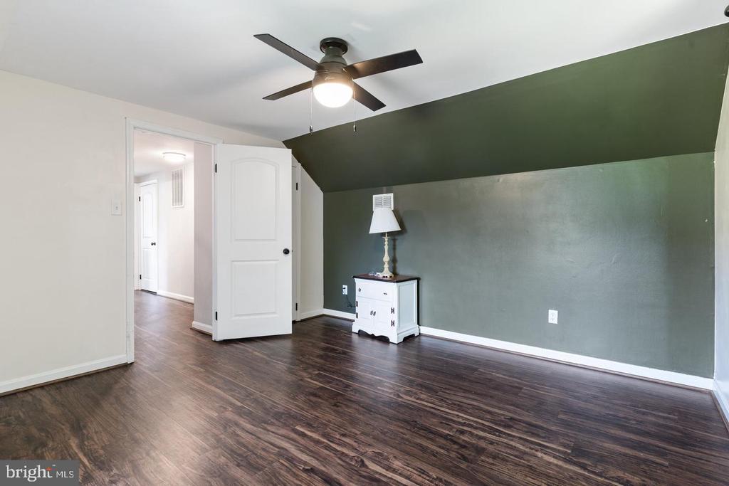 721 CLARKS RUN ROAD