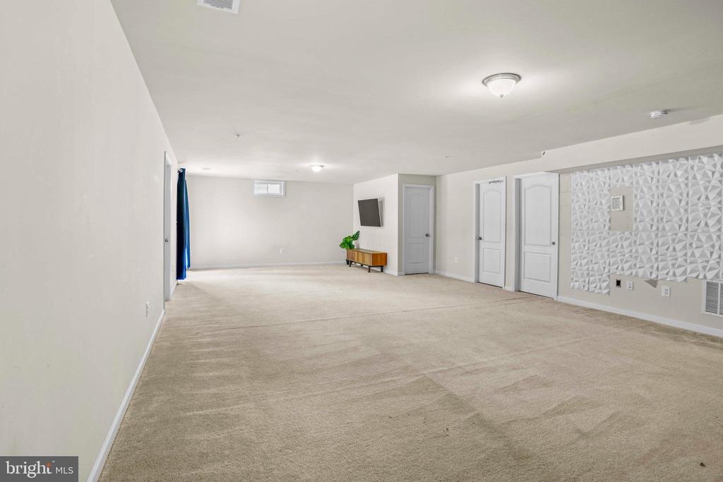 6779 MCCORMICK DRIVE