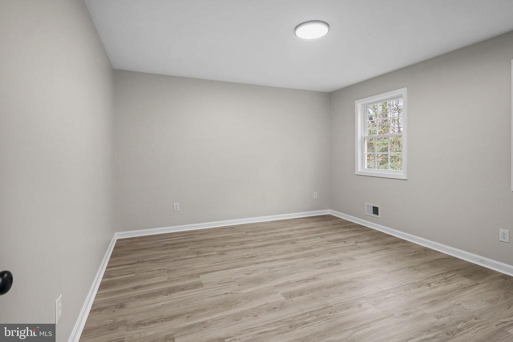528 CLARKS RUN ROAD