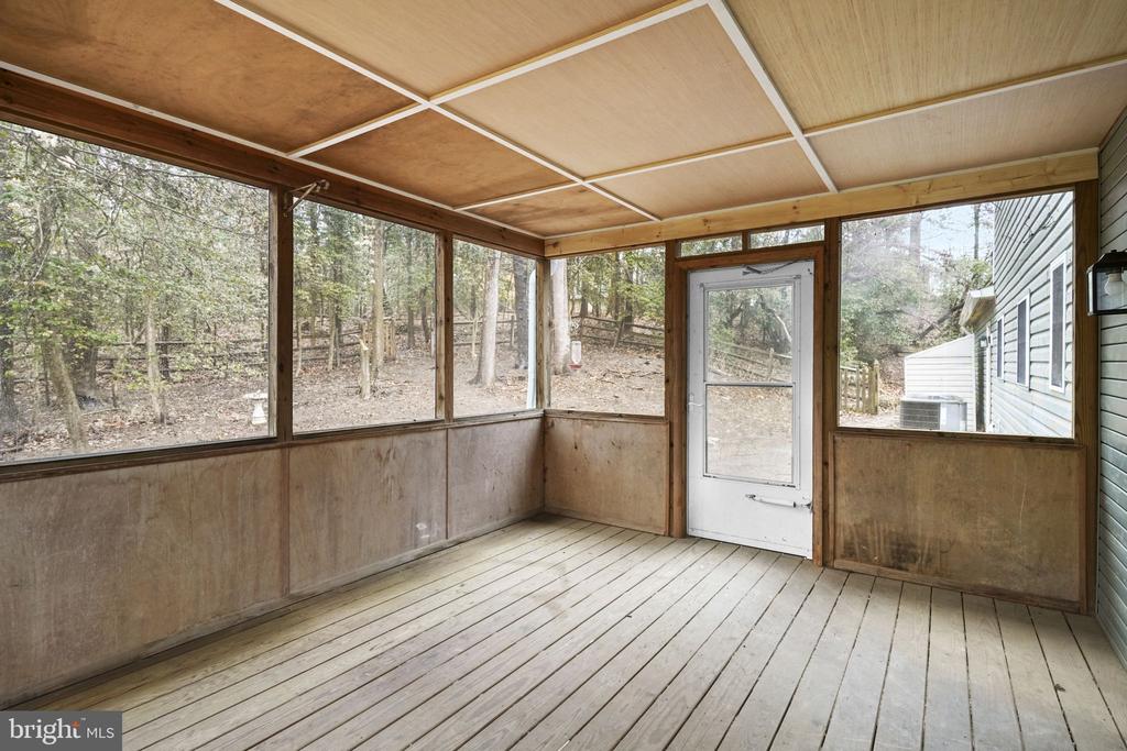528 CLARKS RUN ROAD