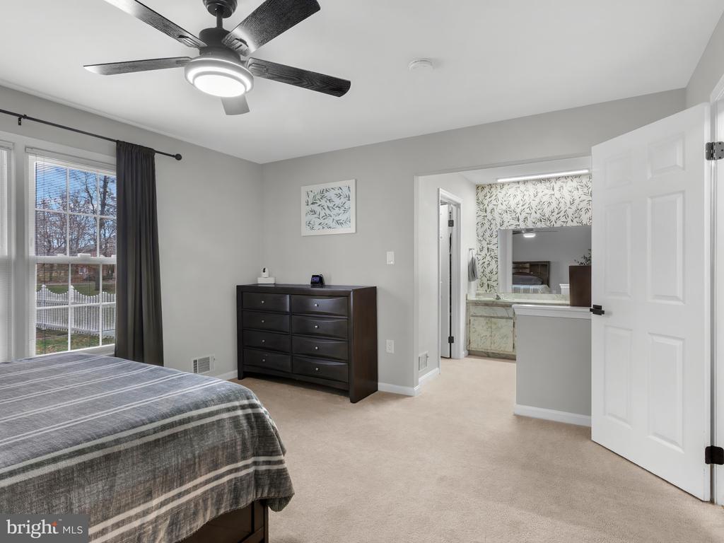 11074 ELLINGER DRIVE