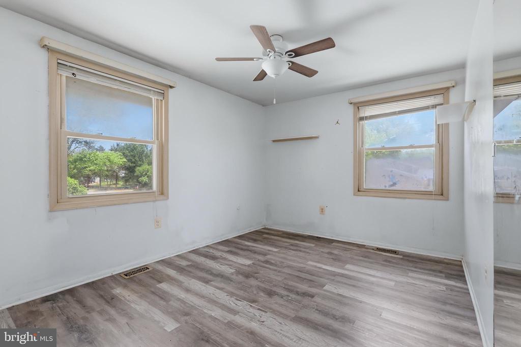 5418 LUCY DRIVE