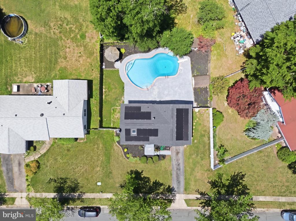 5418 LUCY DRIVE