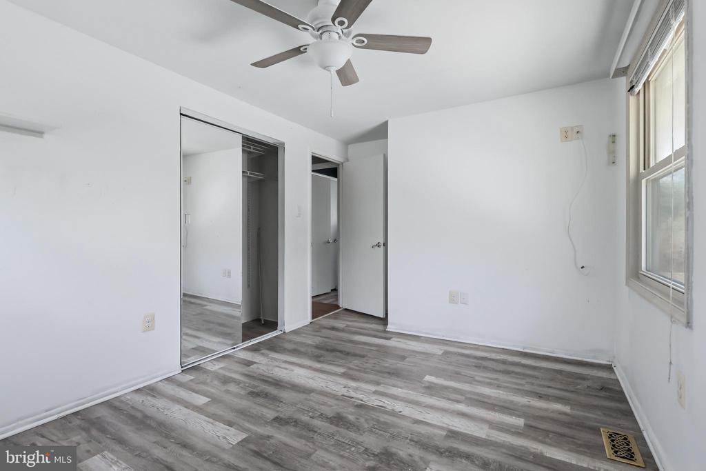 5418 LUCY DRIVE