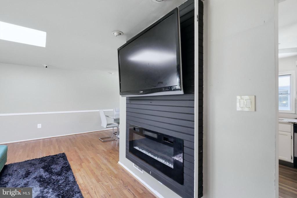 5418 LUCY DRIVE
