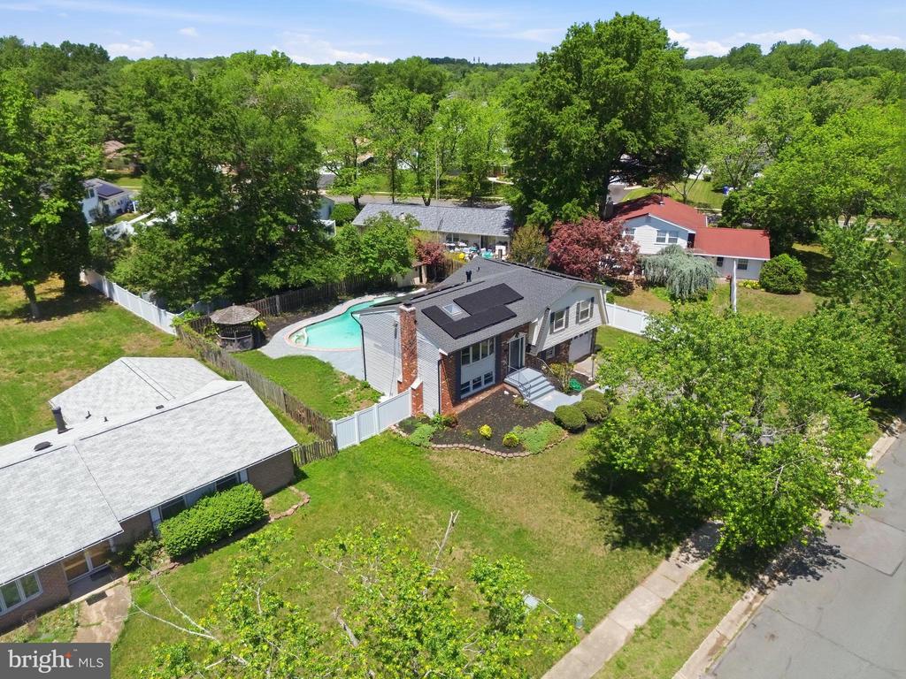 5418 LUCY DRIVE