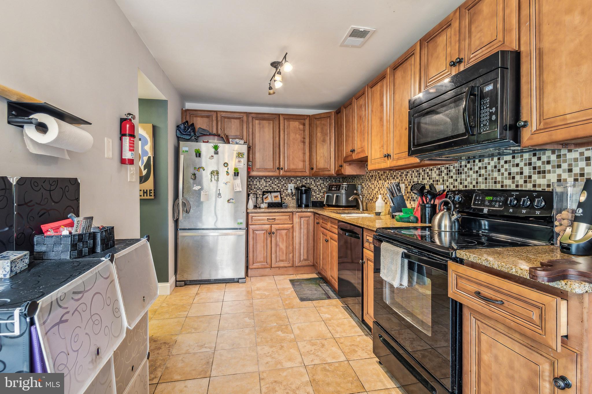 68 CABLE HOLLOW WAY 37-3