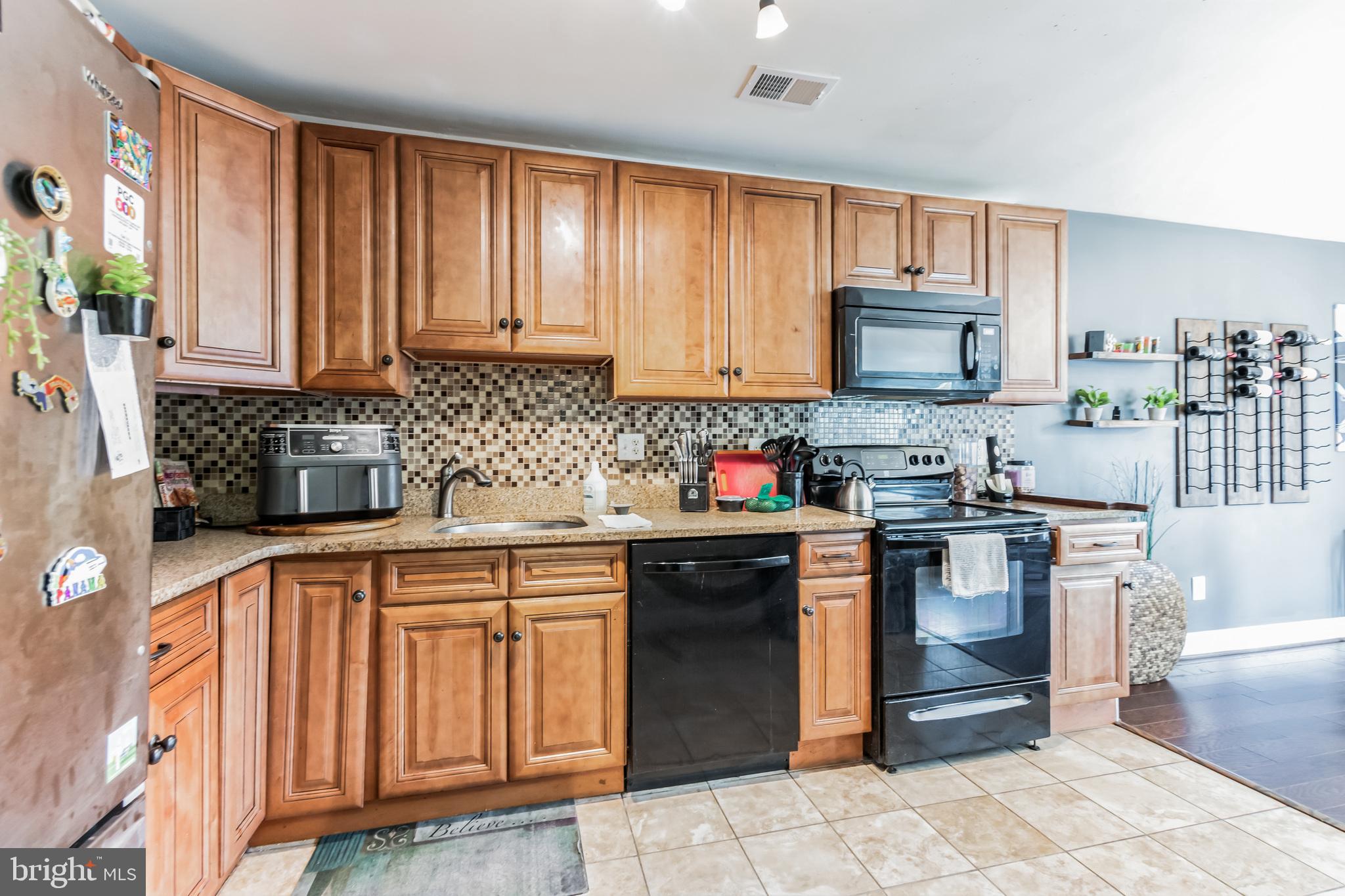 68 CABLE HOLLOW WAY 37-3