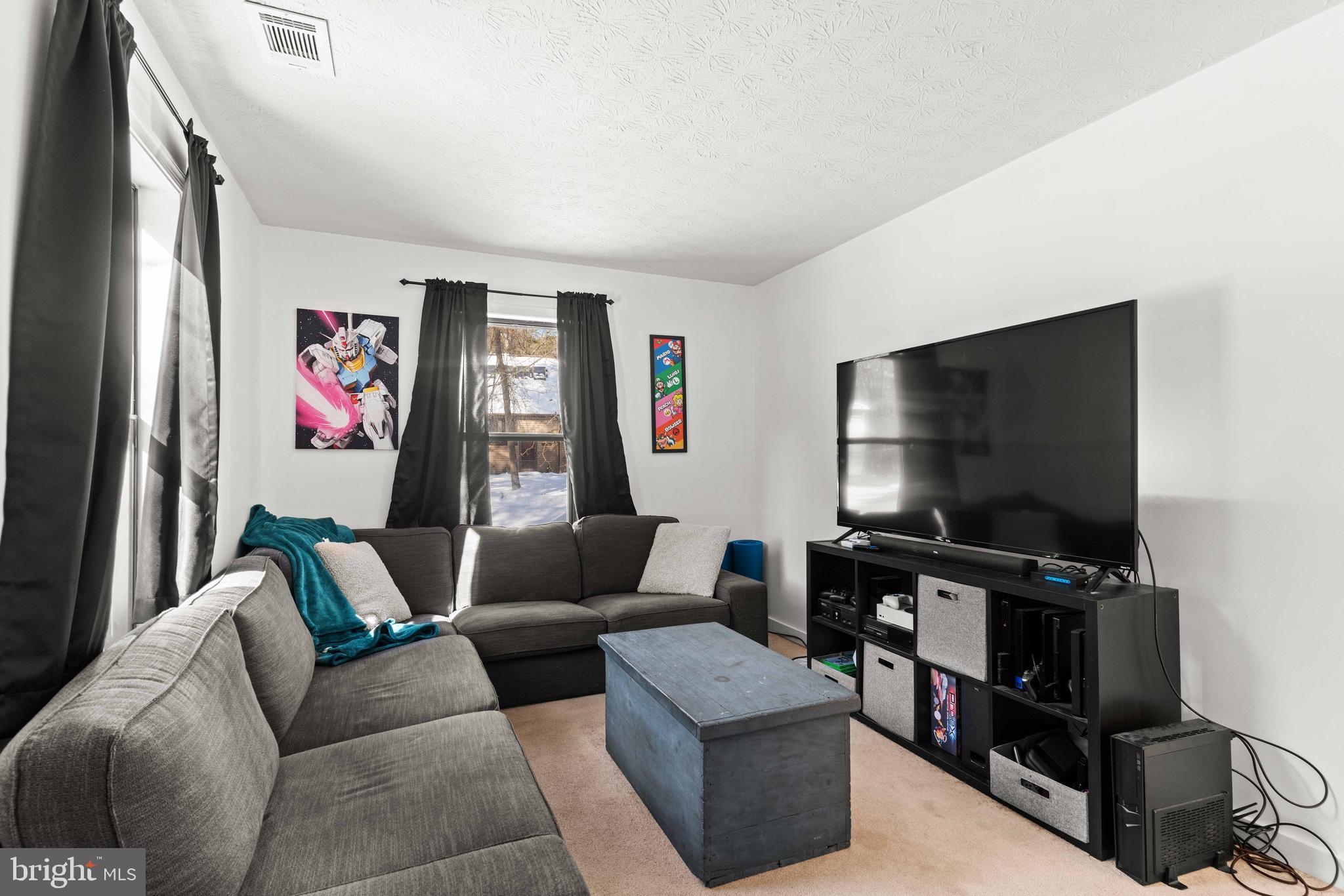 44533 WHITE PINE COURT