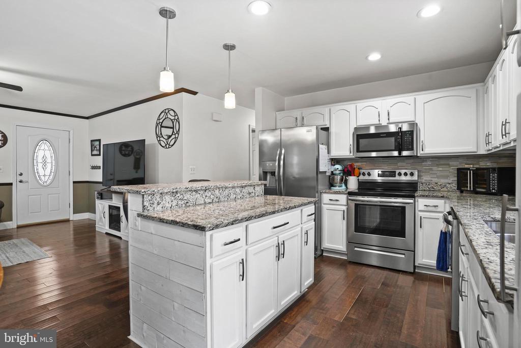 35949 ARMY NAVY DRIVE