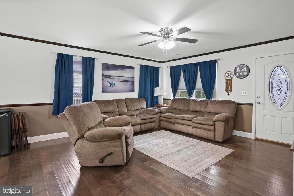 35949 ARMY NAVY DRIVE
