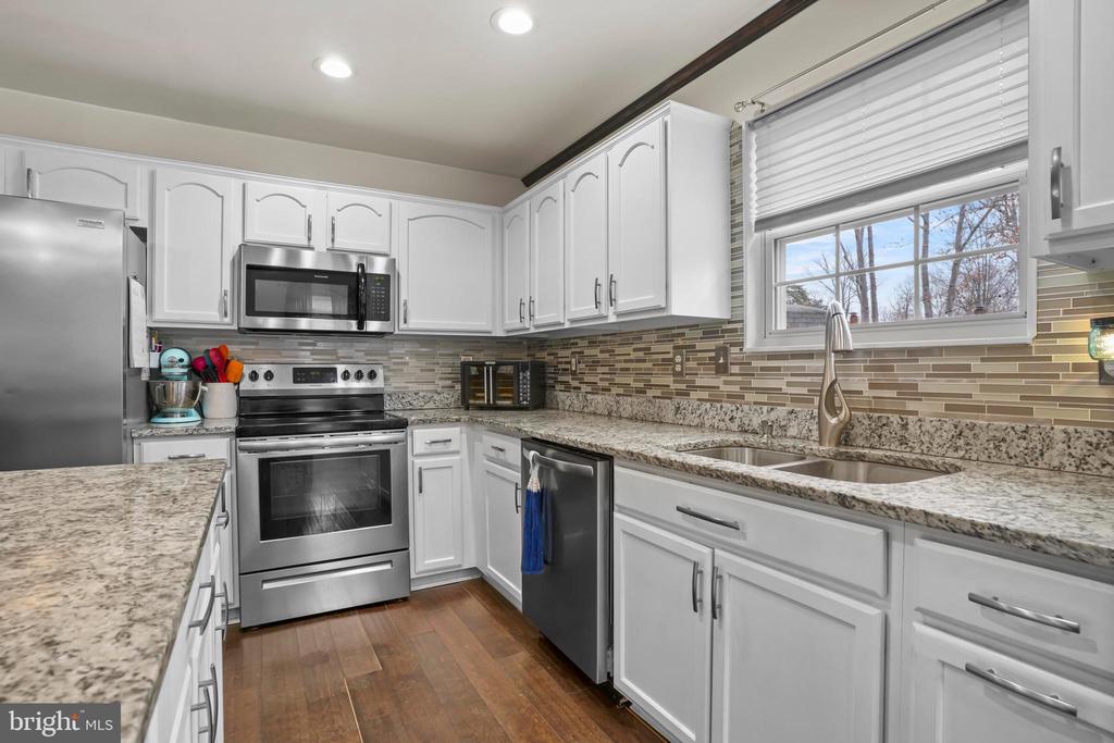 35949 ARMY NAVY DRIVE