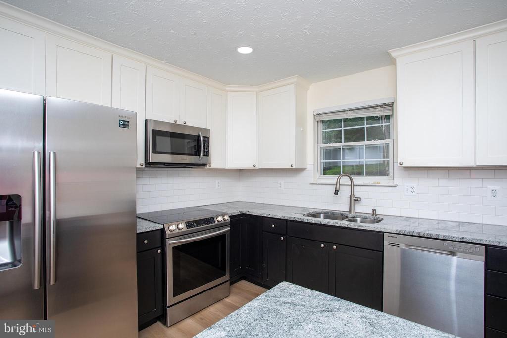 35917 ARMY NAVY DRIVE
