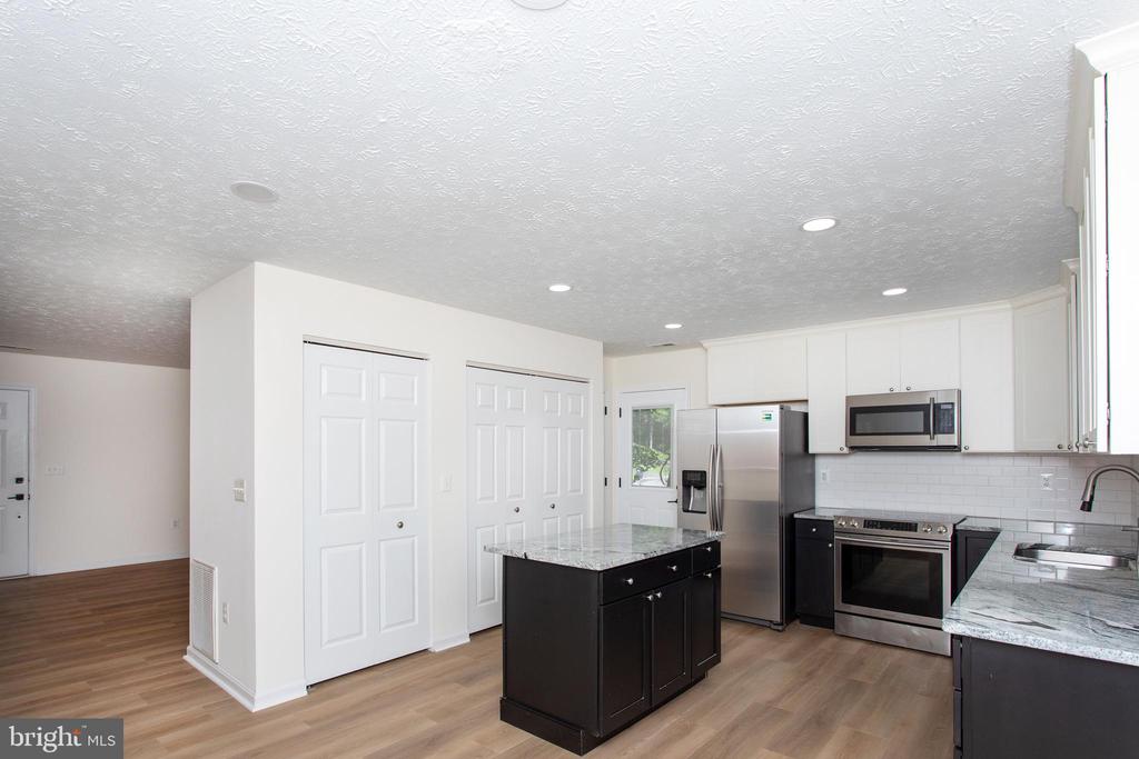 35917 ARMY NAVY DRIVE
