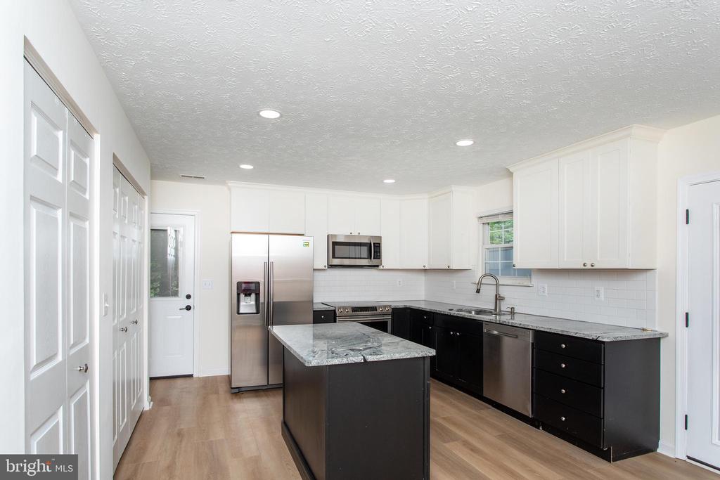 35917 ARMY NAVY DRIVE