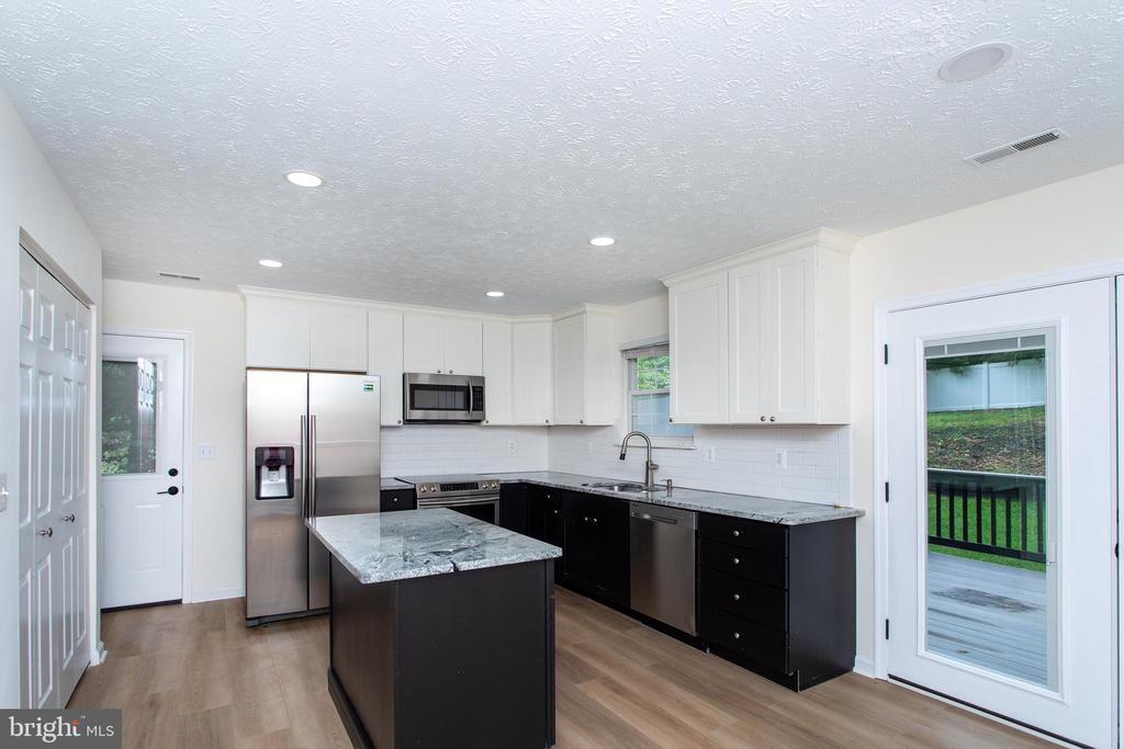 35917 ARMY NAVY DRIVE