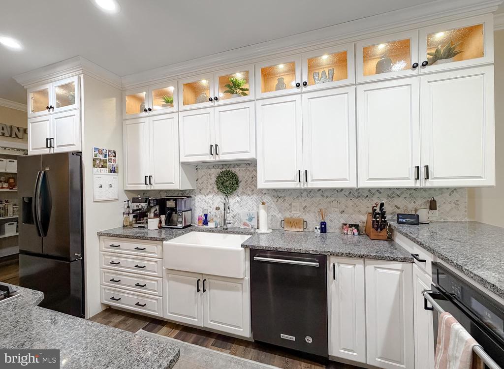 24815 HILL FARM LANE