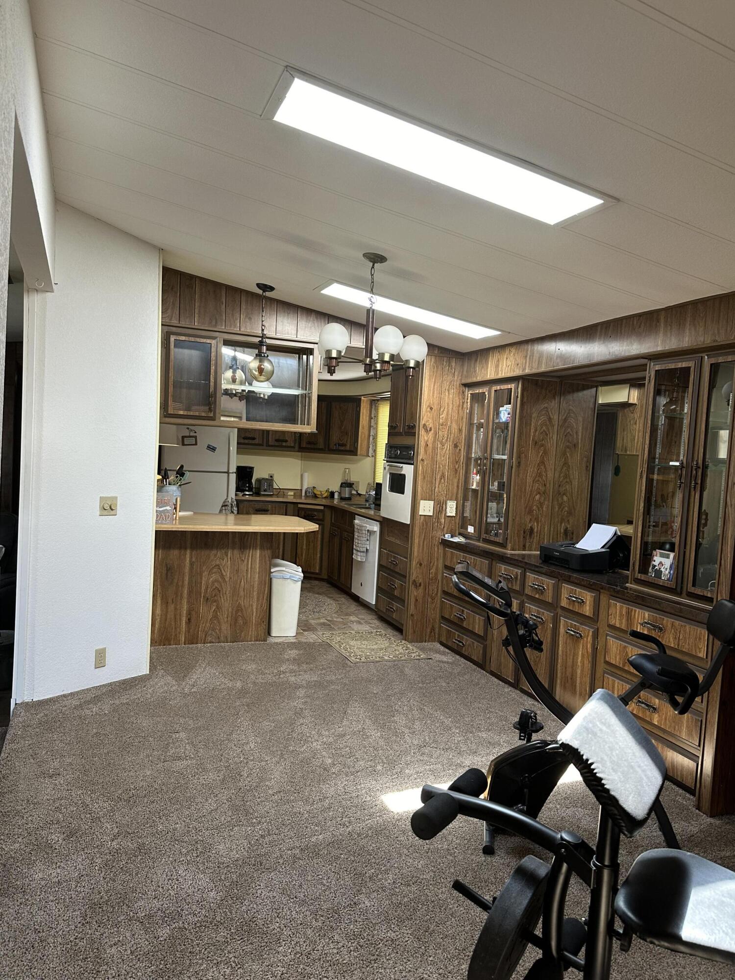 1112 SW Highway 97, 48