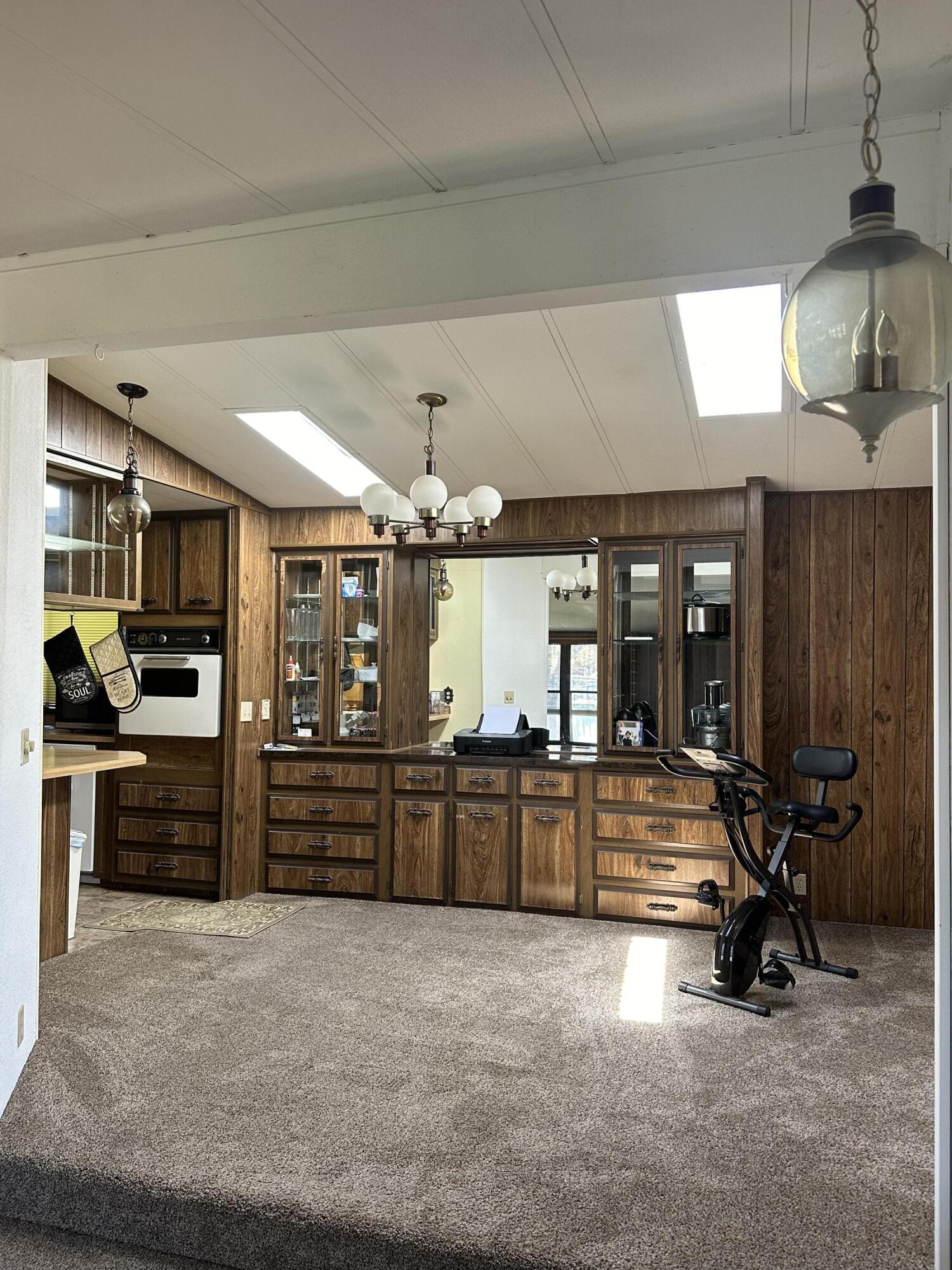 1112 SW Highway 97, 48