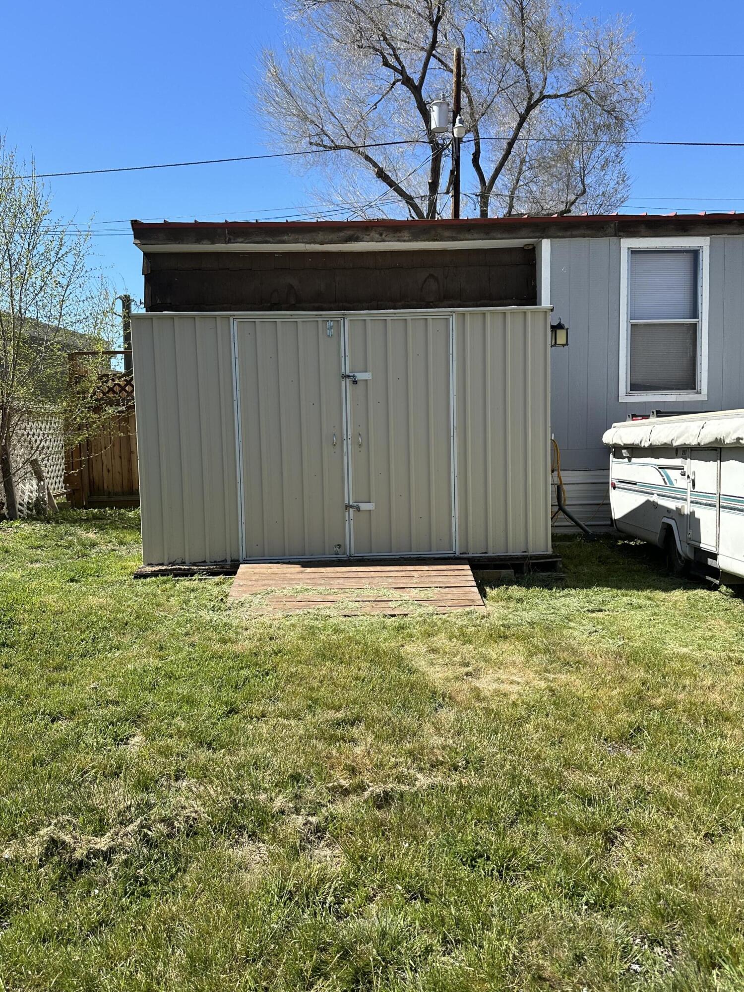 1112 SW Highway 97, 48